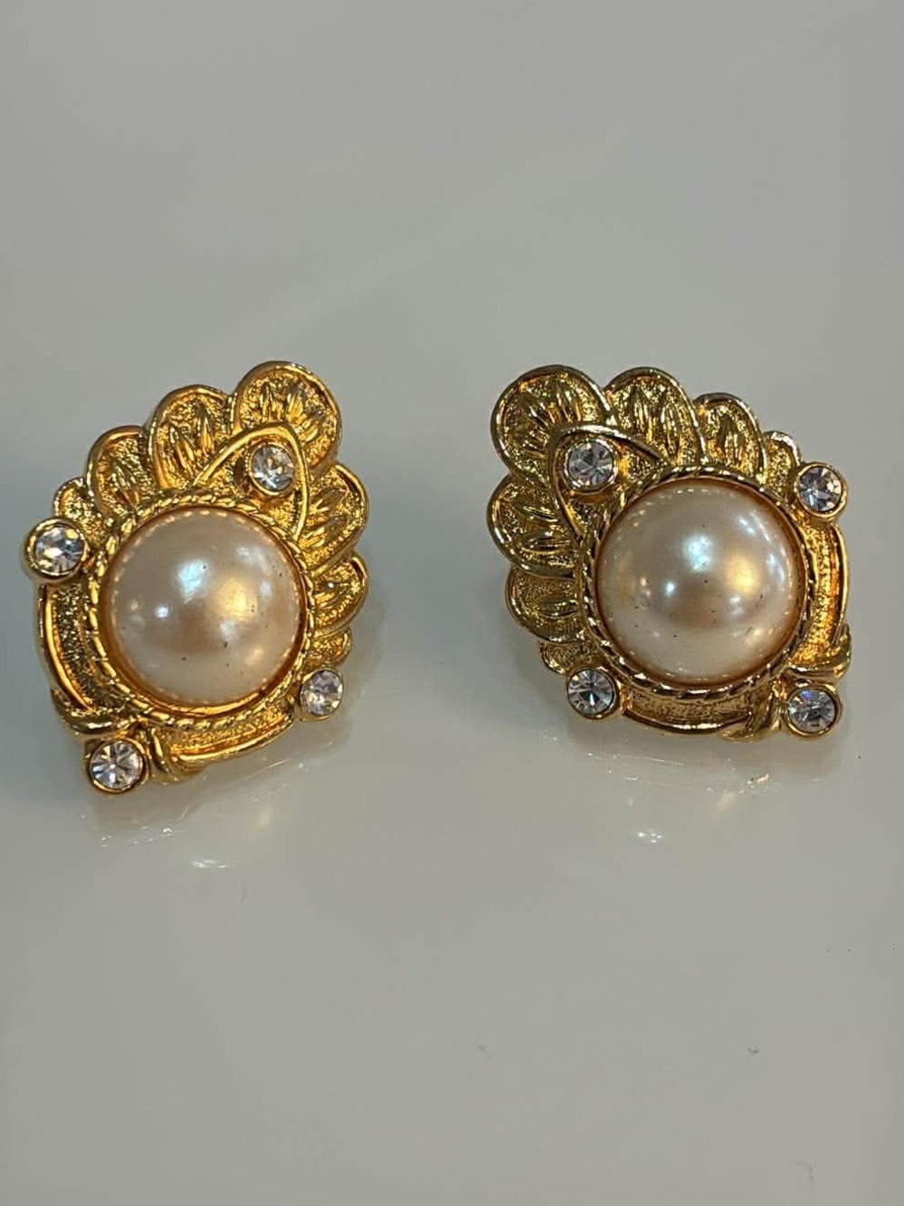 Kenneth Jay Lane for Avon Vintage faux pearl